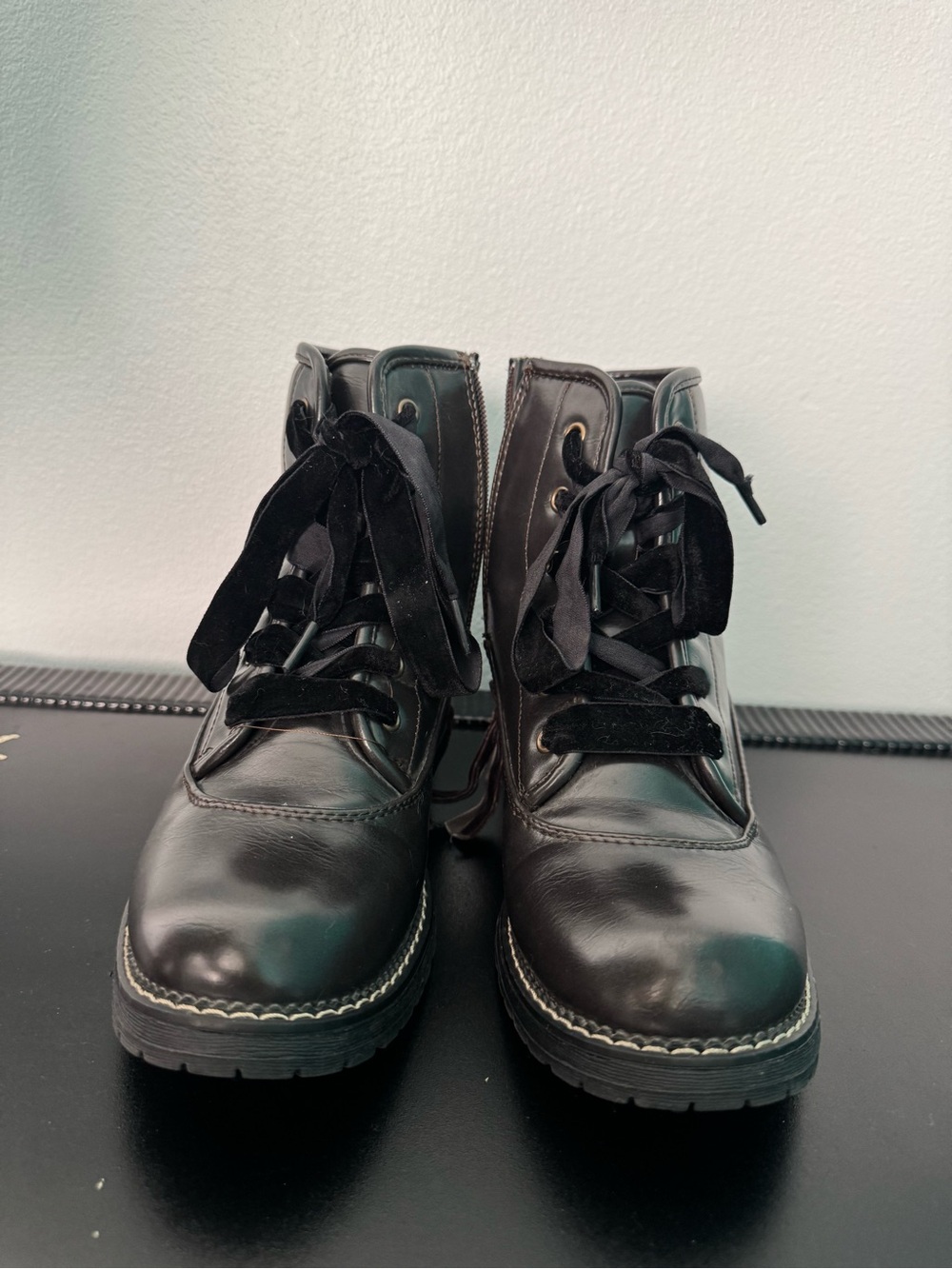 Women's metallic Black Leather Lace-Up Boots
